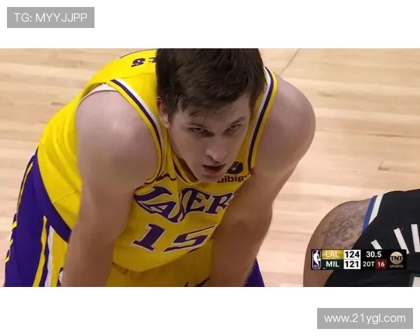 里夫斯创生涯新高45分助湖人主场战胜步行者展现强大实力